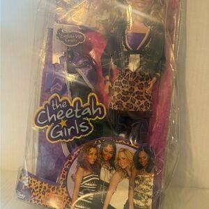 Disney The Cheetah Girls Dorinda Doll with Accessories NIB  box has has dents